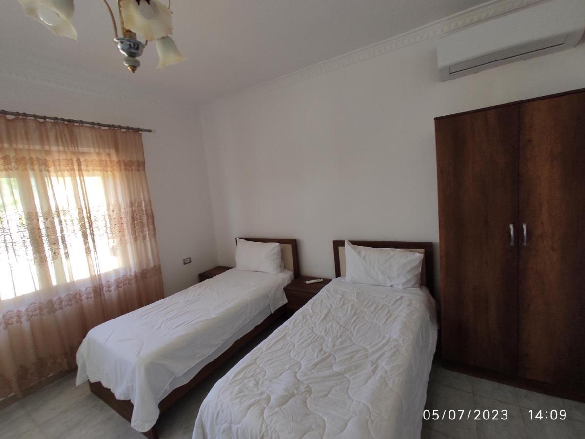 Guest House Pashollari เบราท ภายนอก รูปภาพ