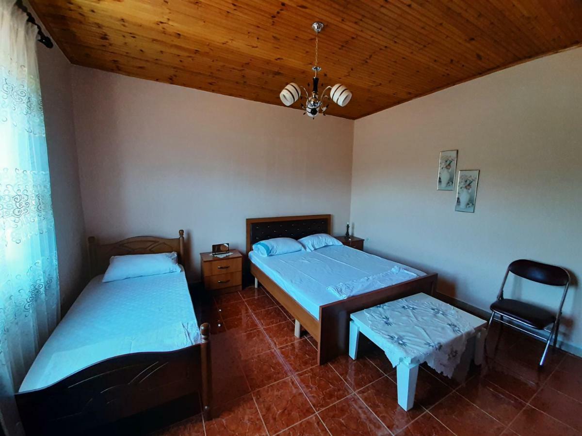 Guest House Pashollari เบราท ภายนอก รูปภาพ